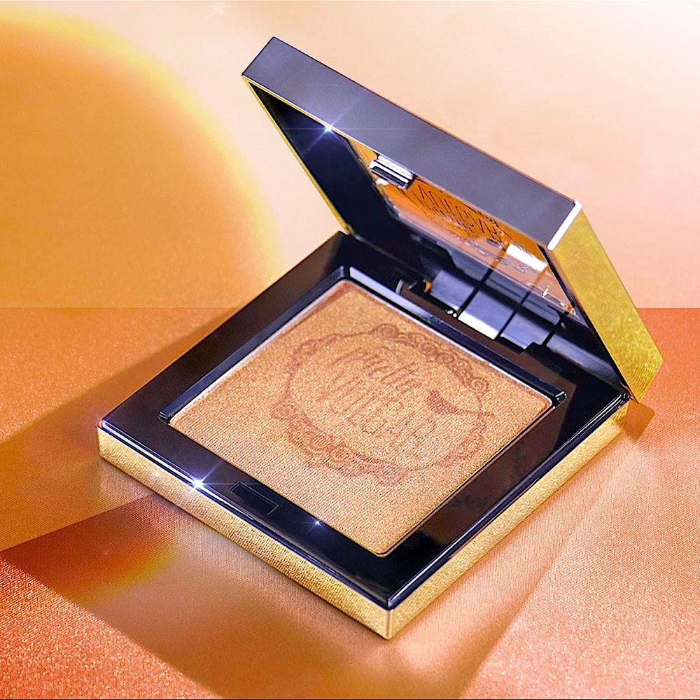 🆕🕊PRETTY VULGAR: “SPARKLING SASS”Shimmering Swan Highlighter